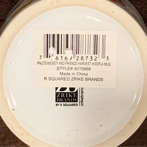 Mickey and Friends Harvest Hoopla Mug - Autumn Leaves Minnie Donald Goofy Pluto - Picture 12 of 12